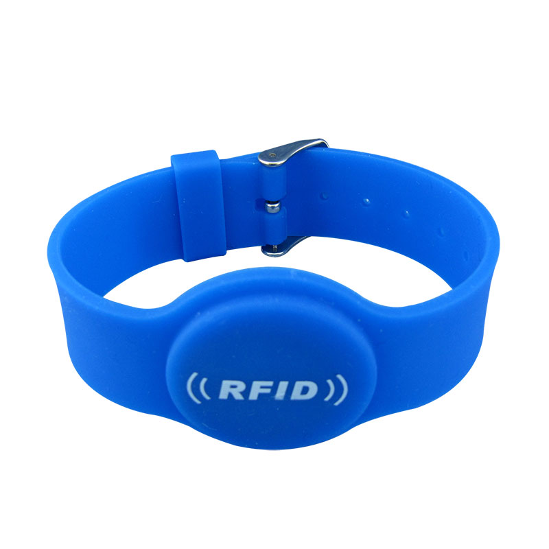 Силиконды RFID білезік шешімдері заманауи оқиғалар үшін қауіпсіздік пен ыңғайлылықты қалай жақсарта алады?